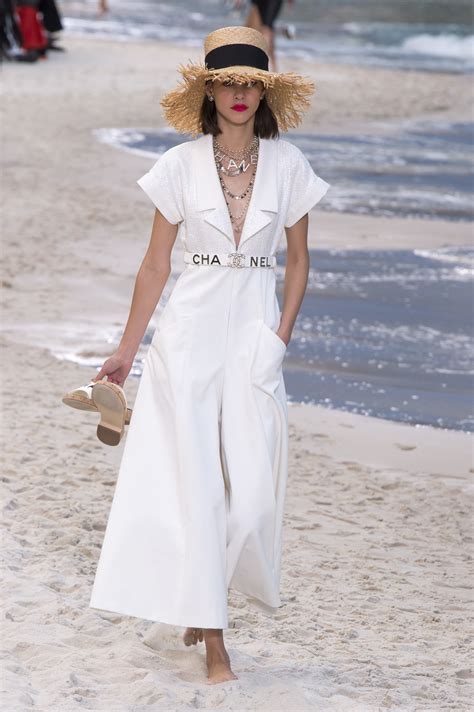 chanel fashion show summer 2019.